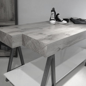 Robuuste hout-look tafel
Linea 9