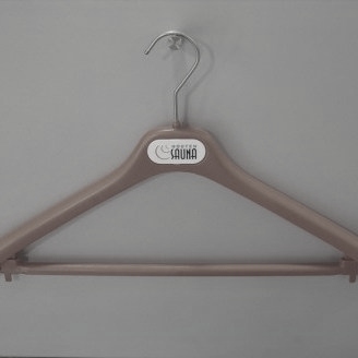 kunststof oranje hanger met 3-kleurenopdruk