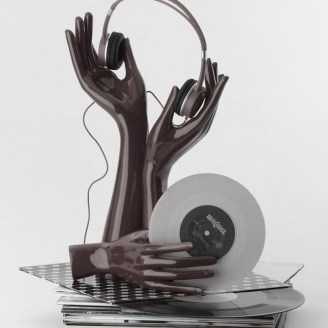 Hoogglans handen voor de display van accessoires